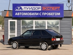 car-image