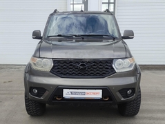 car-image