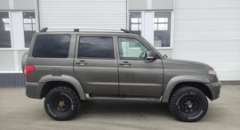 car-image