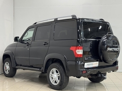 car-image
