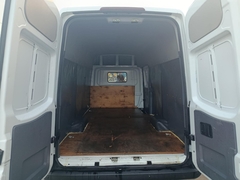 car-image