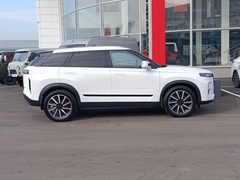 car-image